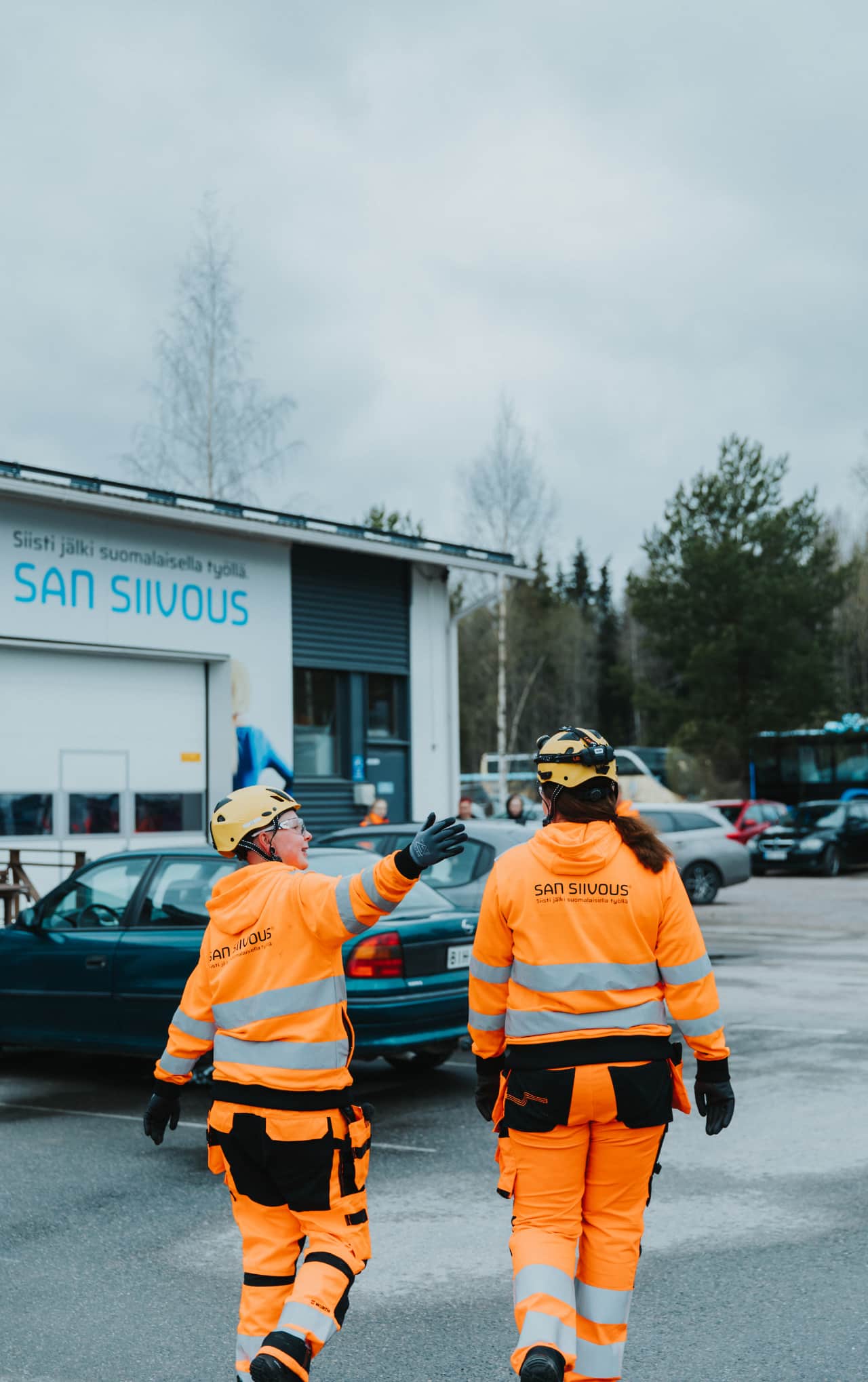 Iloiset työntekijät • San Siivous Oy